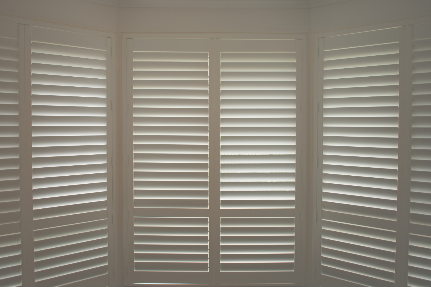 The Benefits of Plantation Shutters: Functionality and Style » Plantation Shutters Built for the Australian Climate